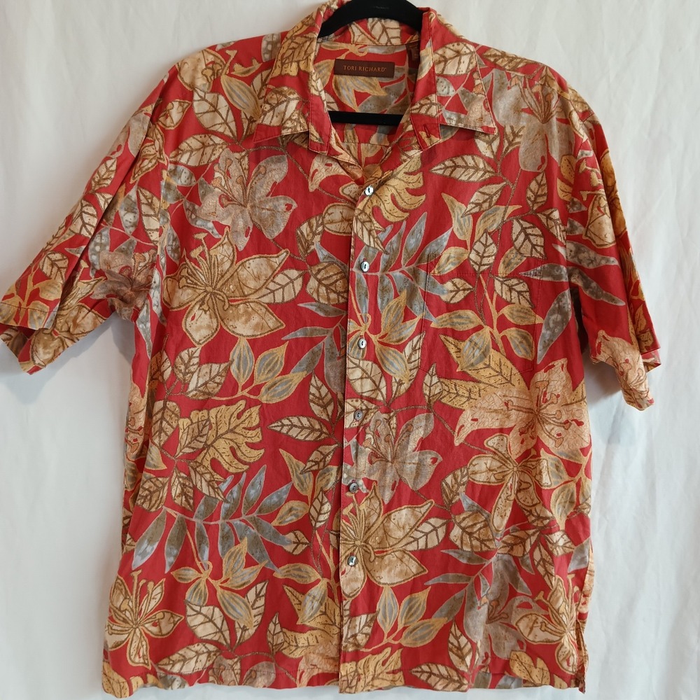 Tori Richard Short Sleeve Button-up. Large. Hawaiian Shirt.‎ Floral Design
